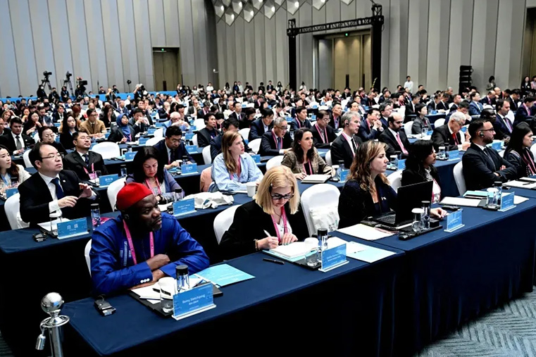 SDG Hero亮相2025世界城市日，中国创新教育工具助力波哥大青少年共话城市未来